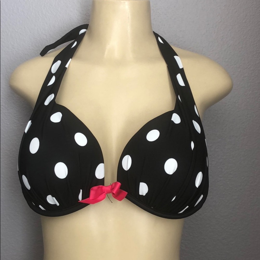 Venus 2 piece bathing suit. Top DD bottom 4 - Picture 2 of 6